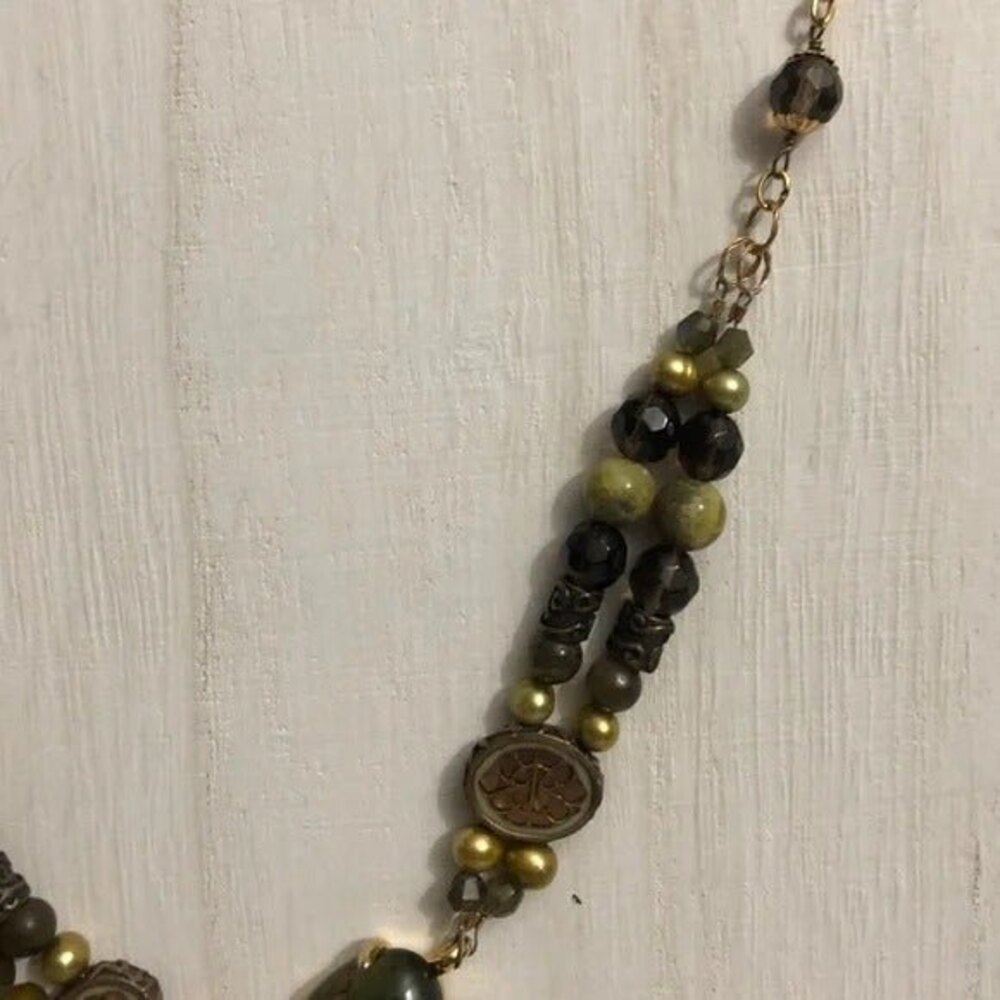 Stone Resin Beaded Pendant Necklace Neutral Tones - Picture 6 of 8